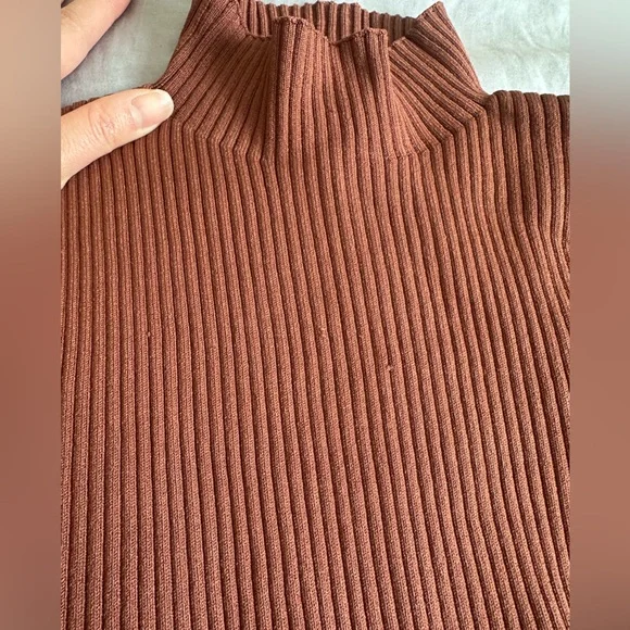 Babaton Aritzia Ambrosia Sculpt Knit Tie-Back Longsleeve - Rich Copper - Medium - Picture 8 of 14